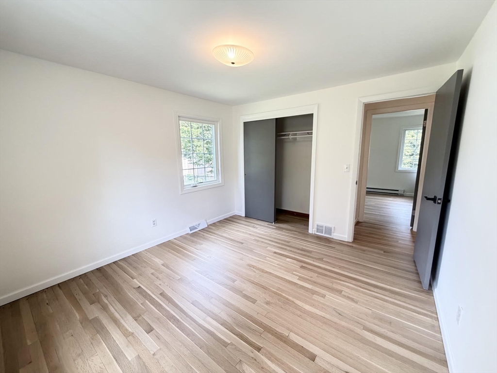 142 Yarmouth St Property Photo 16