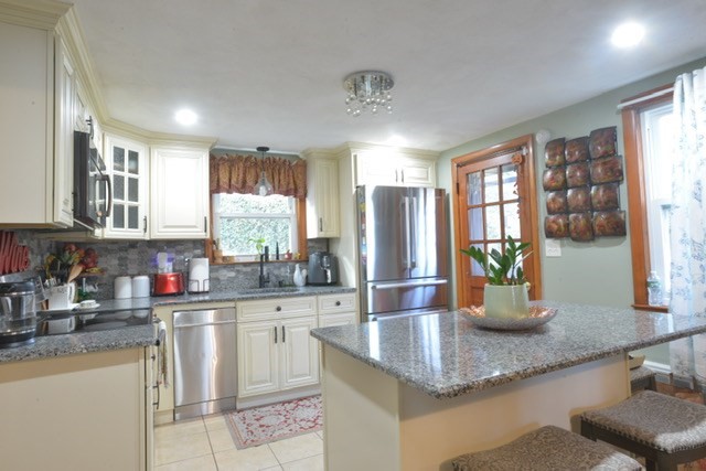 45 Decker St Property Photo 1