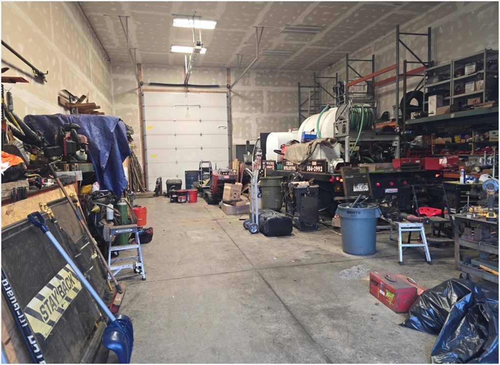 225 Industrial Rd Property Photo 4