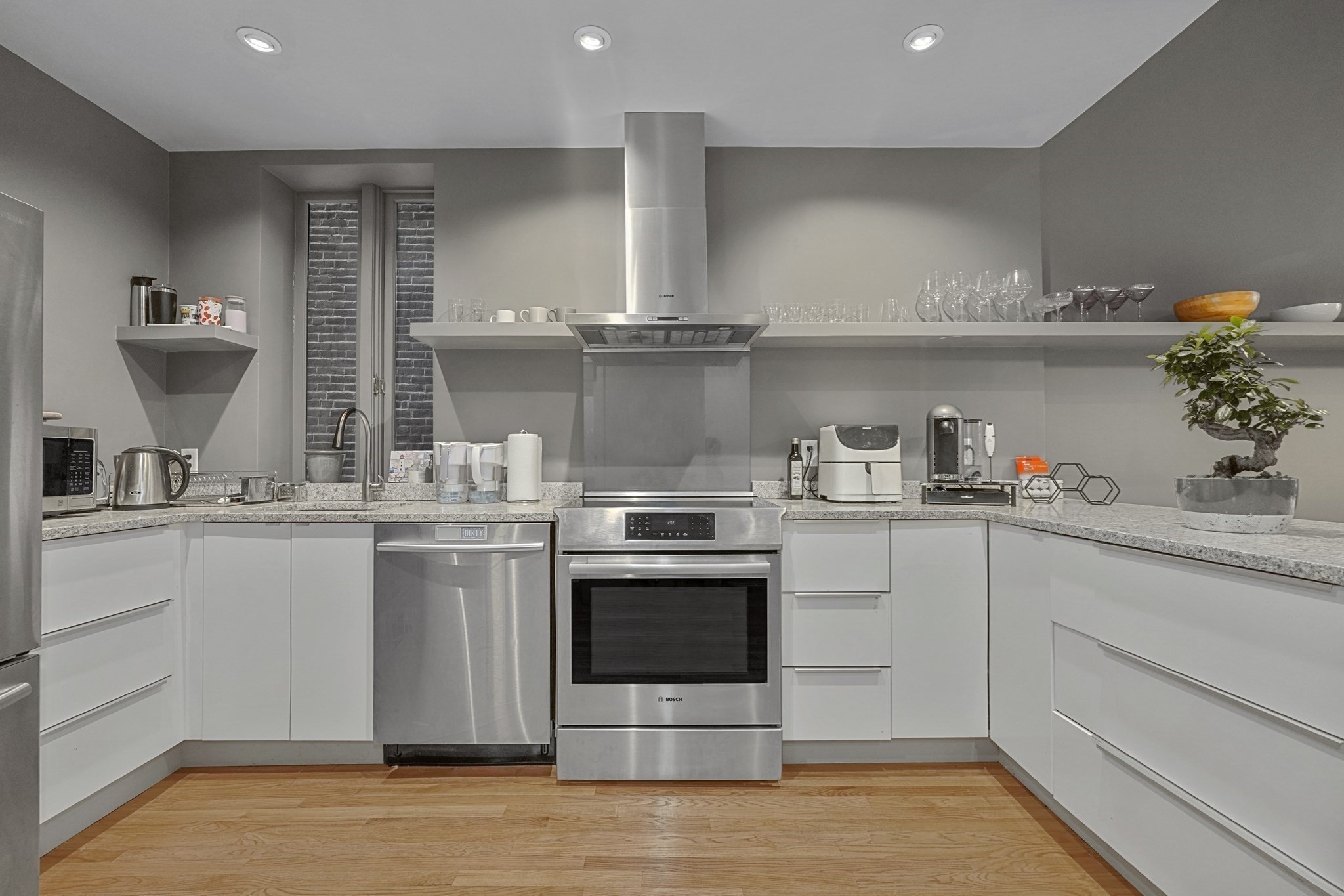 70 Clarendon St # 1 Property Photo 5