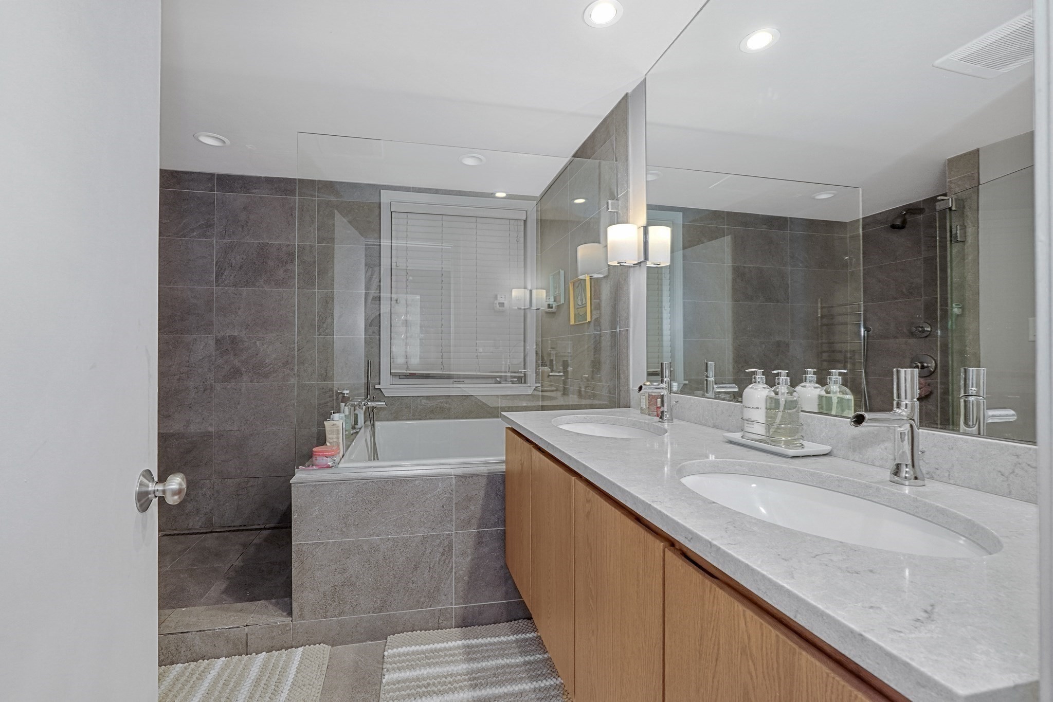 70 Clarendon St # 1 Property Photo 14