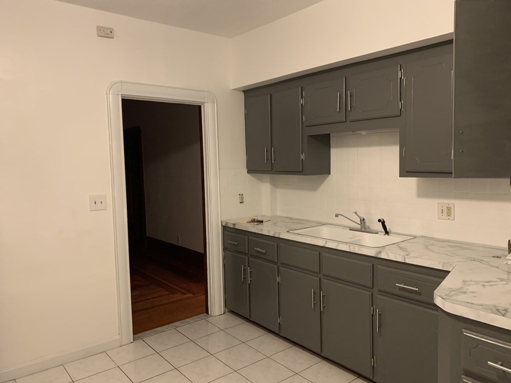 44 Crawford St. # 3 Property Photo 1