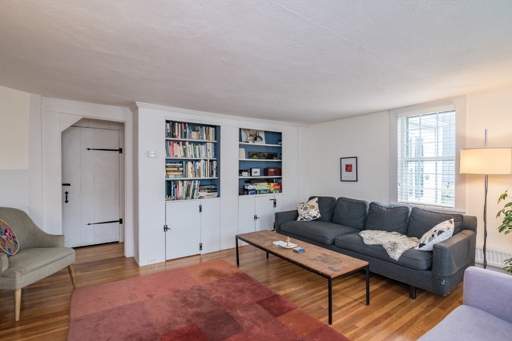 36 Conz St Property Photo 6