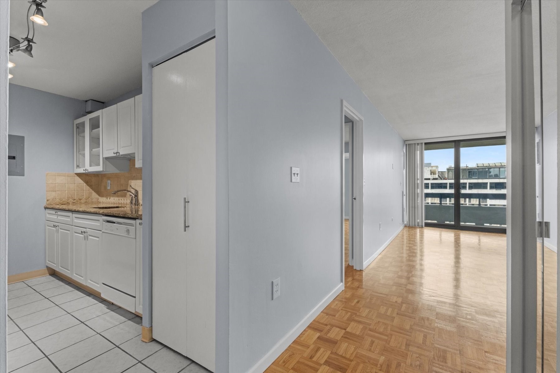 566 Commonwealth Ave # 703 Property Photo 8