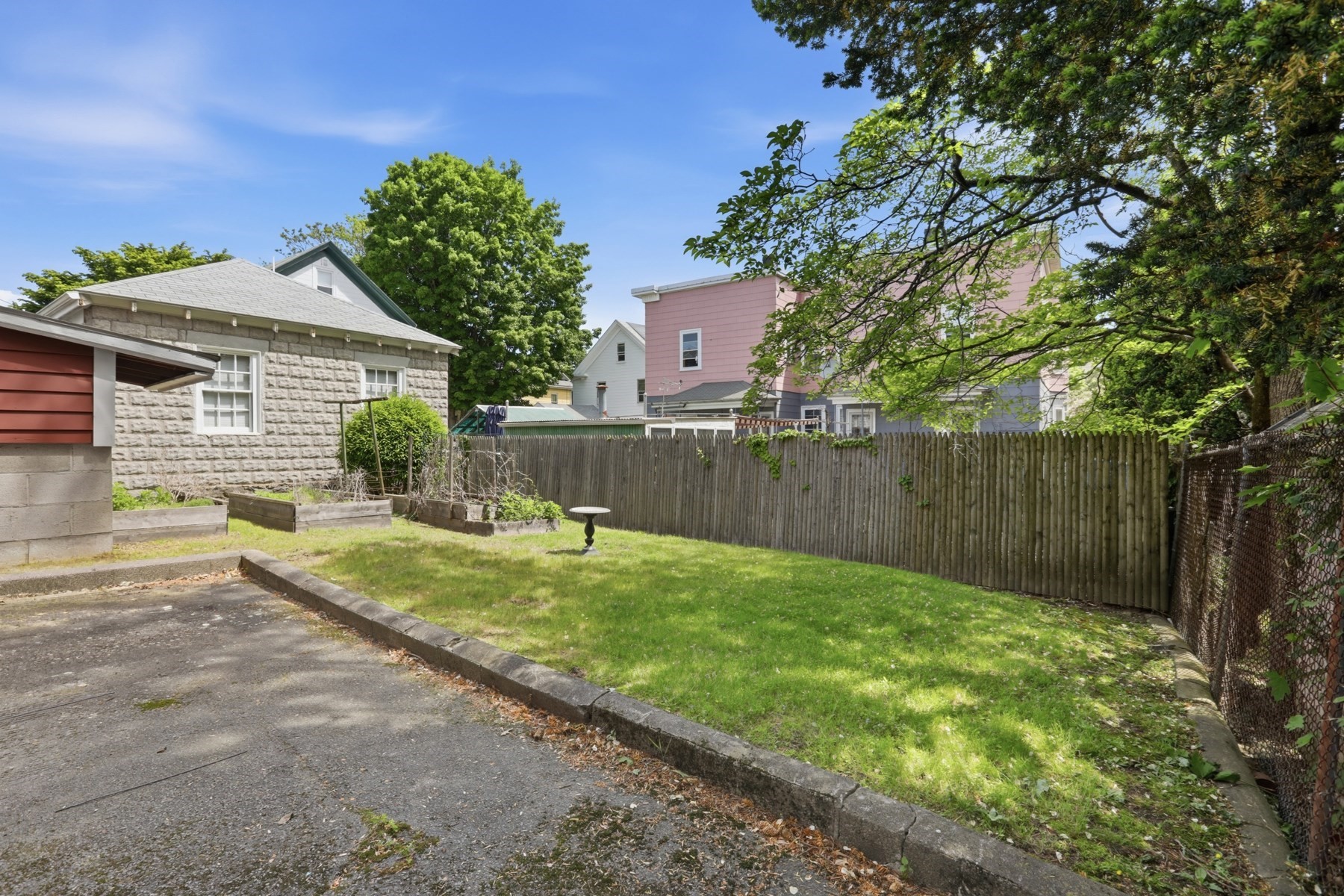 29-31 Sprague St Property Photo 7