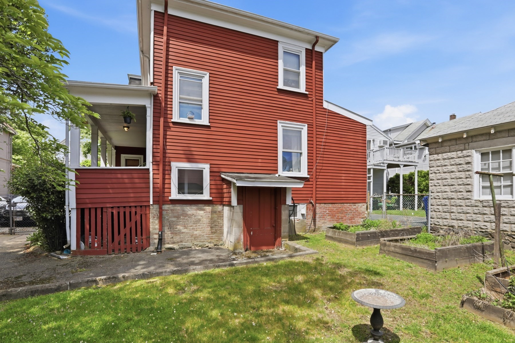 29-31 Sprague St Property Photo 8