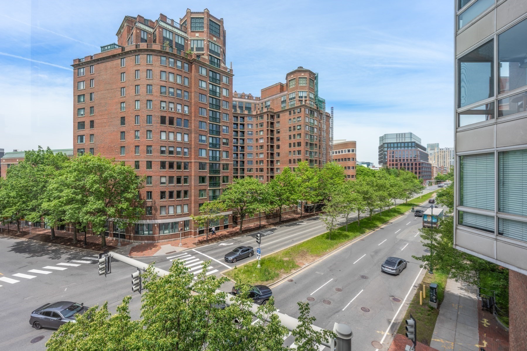75-83 Cambridge Parkway # E405 Property Photo 3