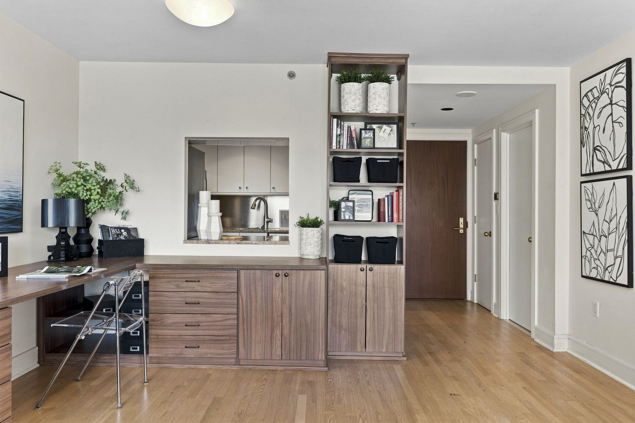 75-83 Cambridge Parkway # E405 Property Photo 9