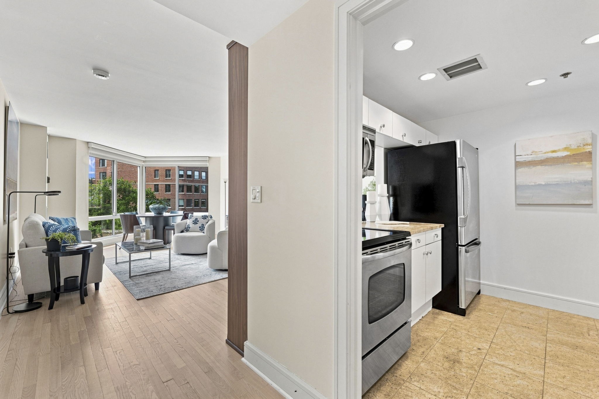 75-83 Cambridge Parkway # E405 Property Photo 10