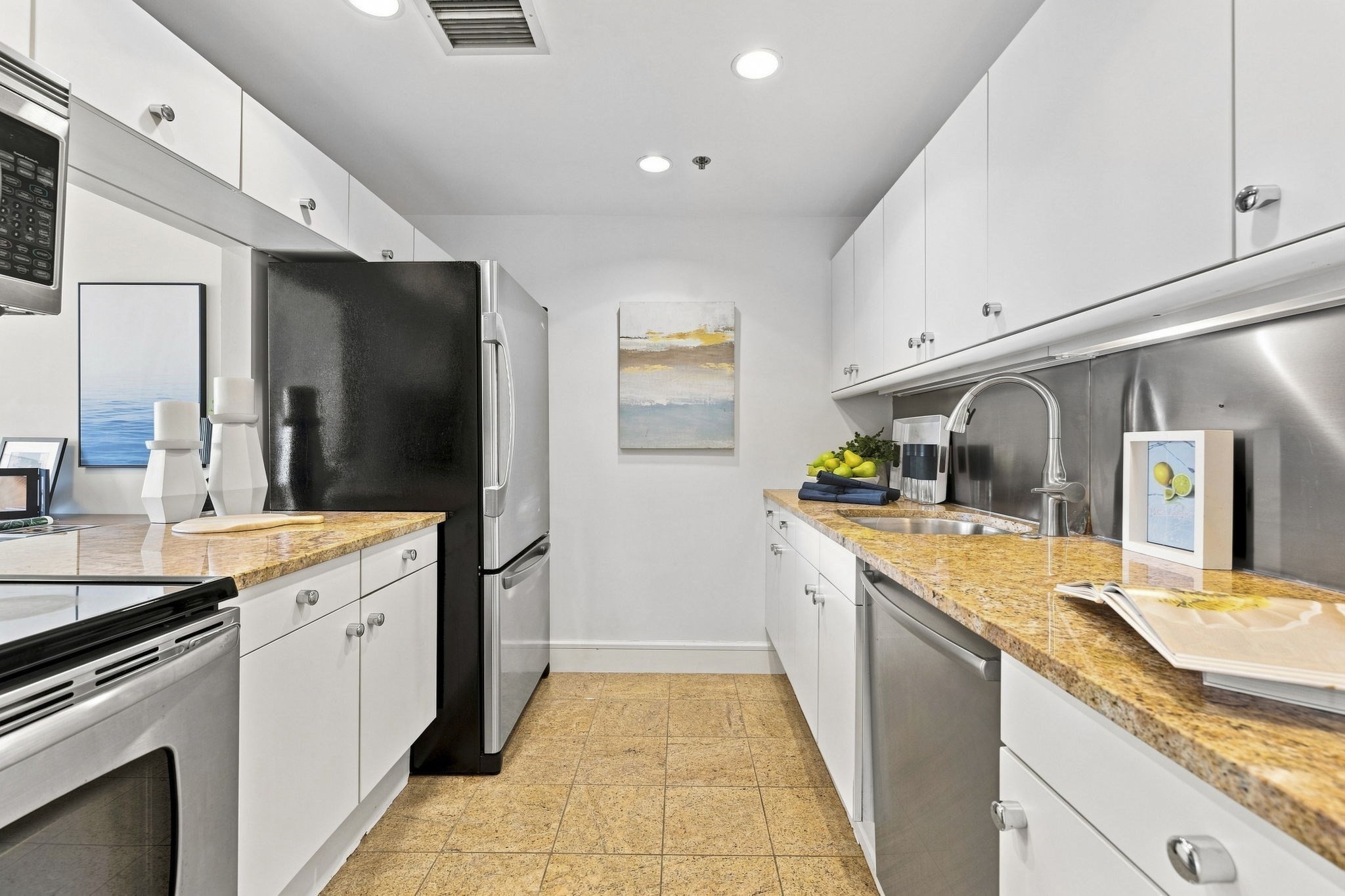75-83 Cambridge Parkway # E405 Property Photo 11