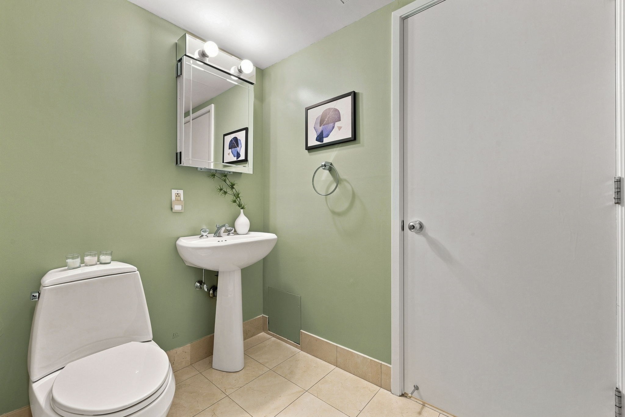 75-83 Cambridge Parkway # E405 Property Photo 15