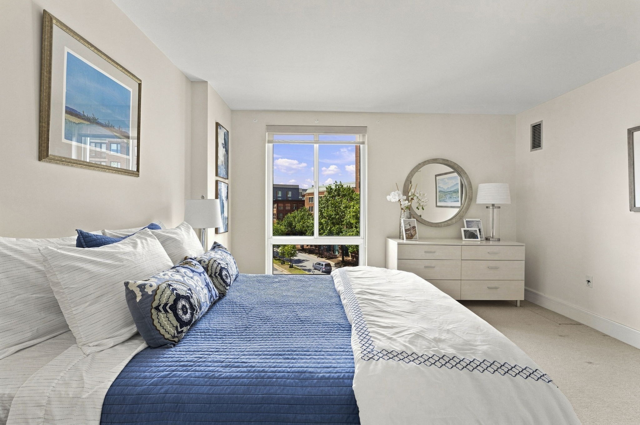 75-83 Cambridge Parkway # E405 Property Photo 18