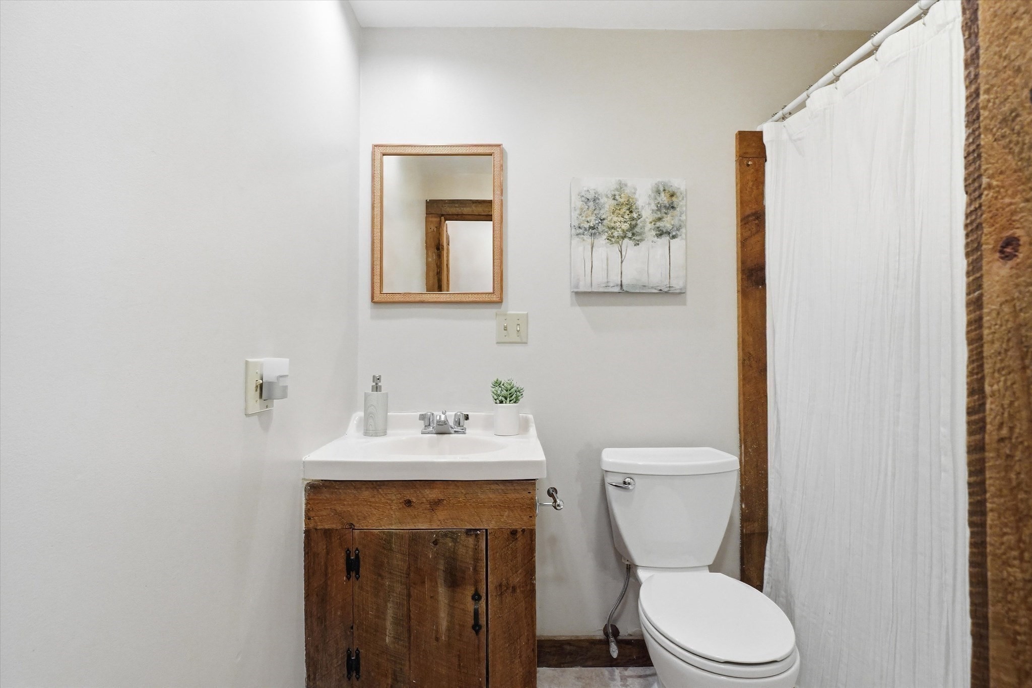 770 Boxford Street Property Photo 33