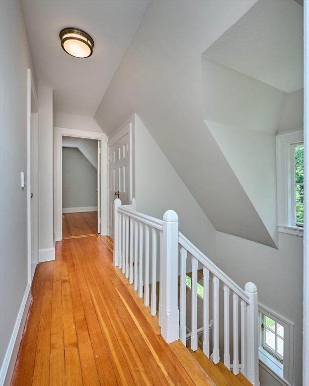 43 Woodlawn Ave Property Photo 14