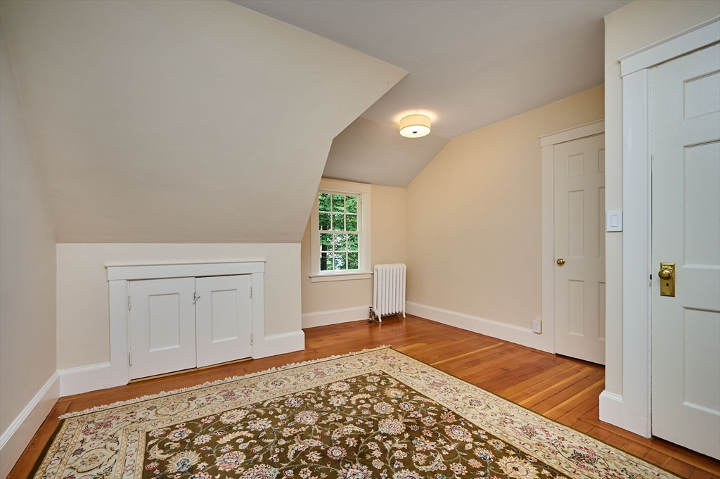 43 Woodlawn Ave Property Photo 17