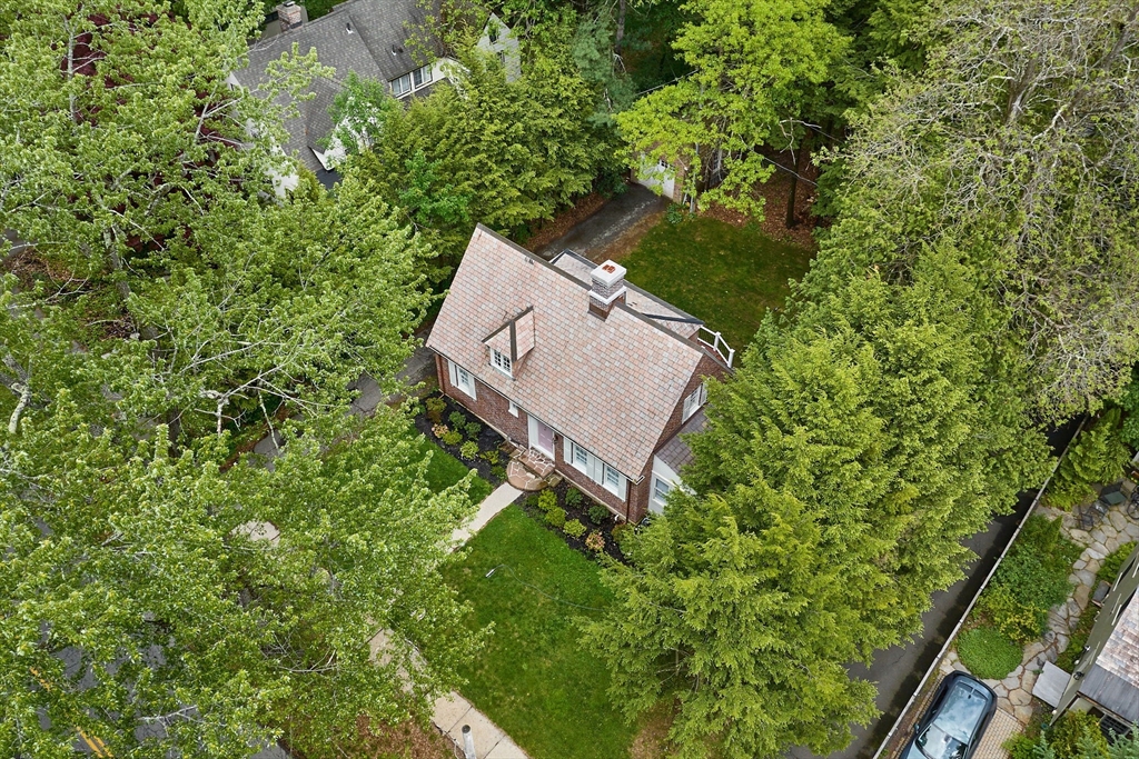 43 Woodlawn Ave Property Photo 25