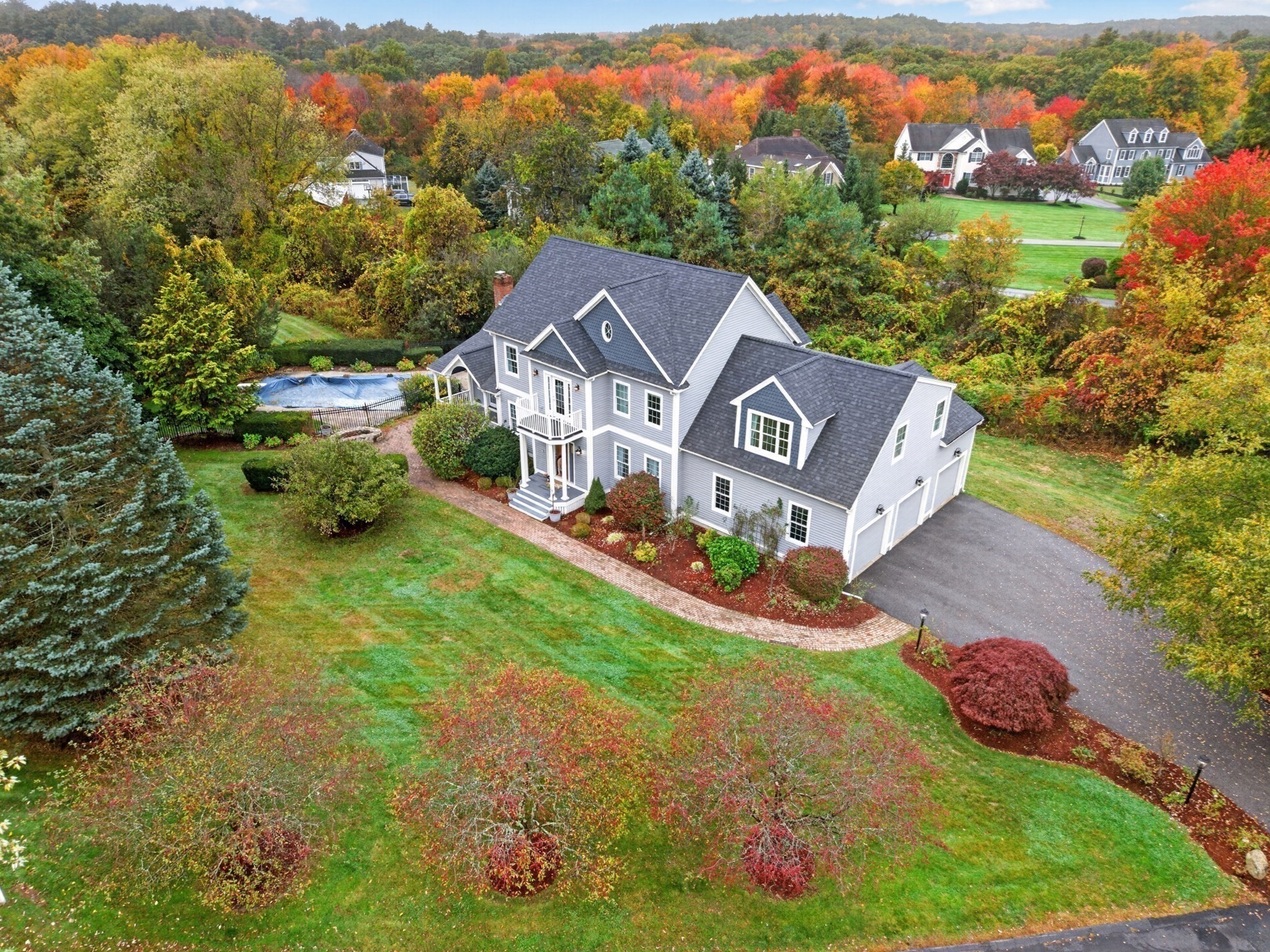 2 Watkins Ln