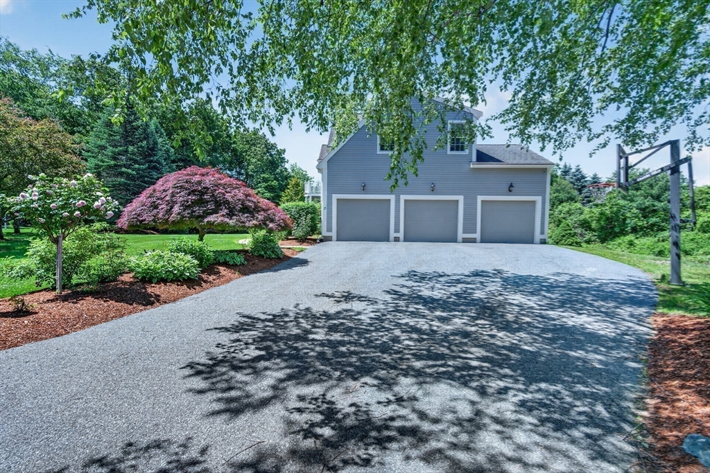 2 Watkins Ln Property Photo 34
