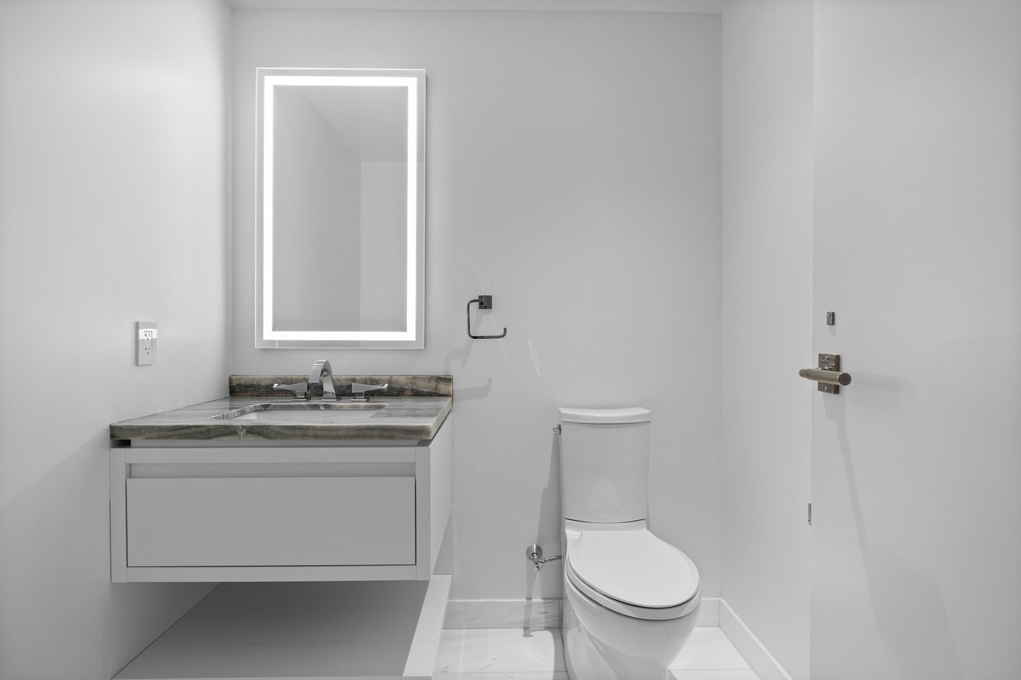 150 Seaport Blvd # D Property Photo 8