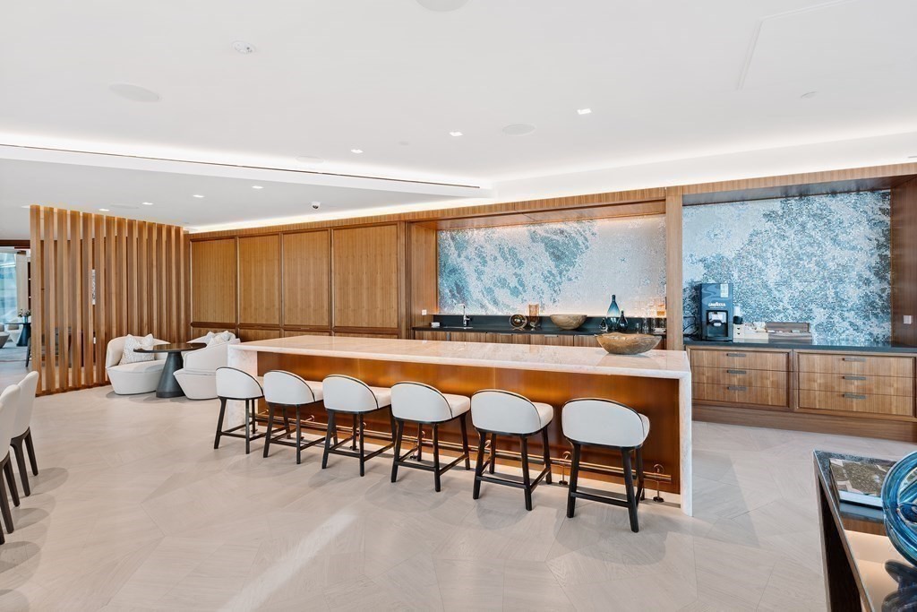 150 Seaport Blvd # D Property Photo 10
