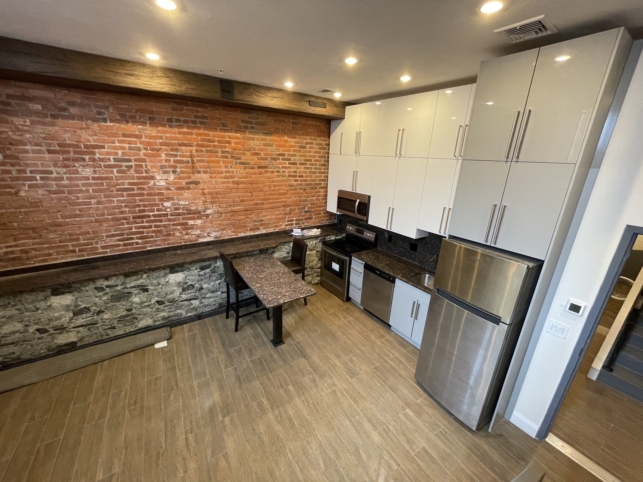 1028 Commonwealth Ave # 102 Property Photo 4