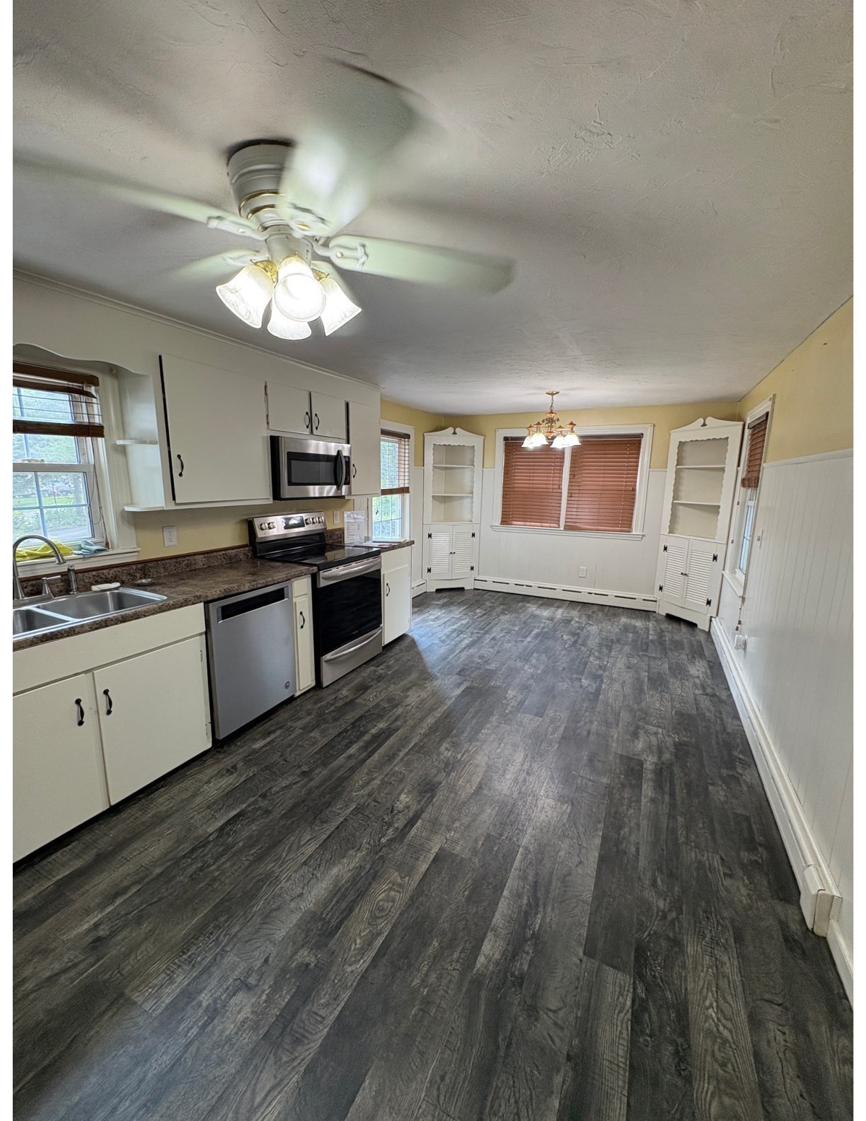 485 Central Street Property Photo 6