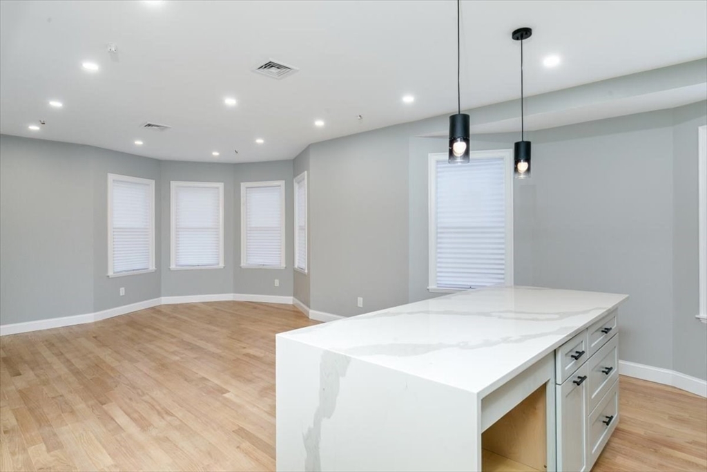 755 Boylston St # 3 Property Photo 6