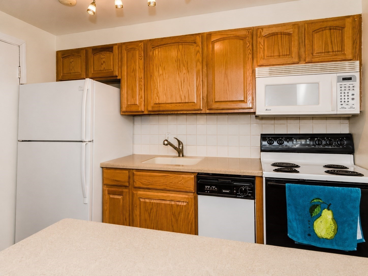10 Commonwealth Ct # 2 Property Photo 4