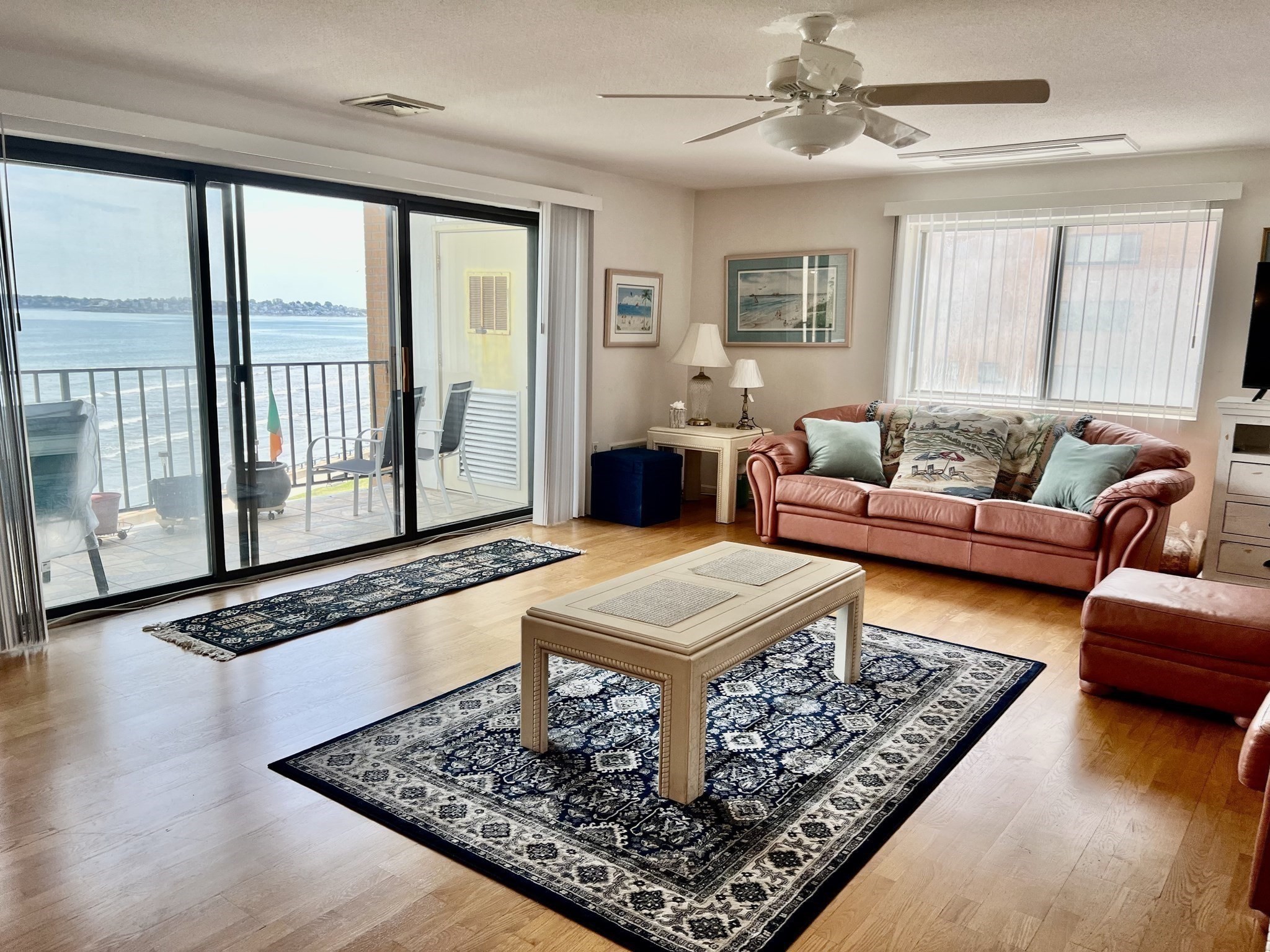 295 Lynn Shore Drive # 402 Property Photo 6