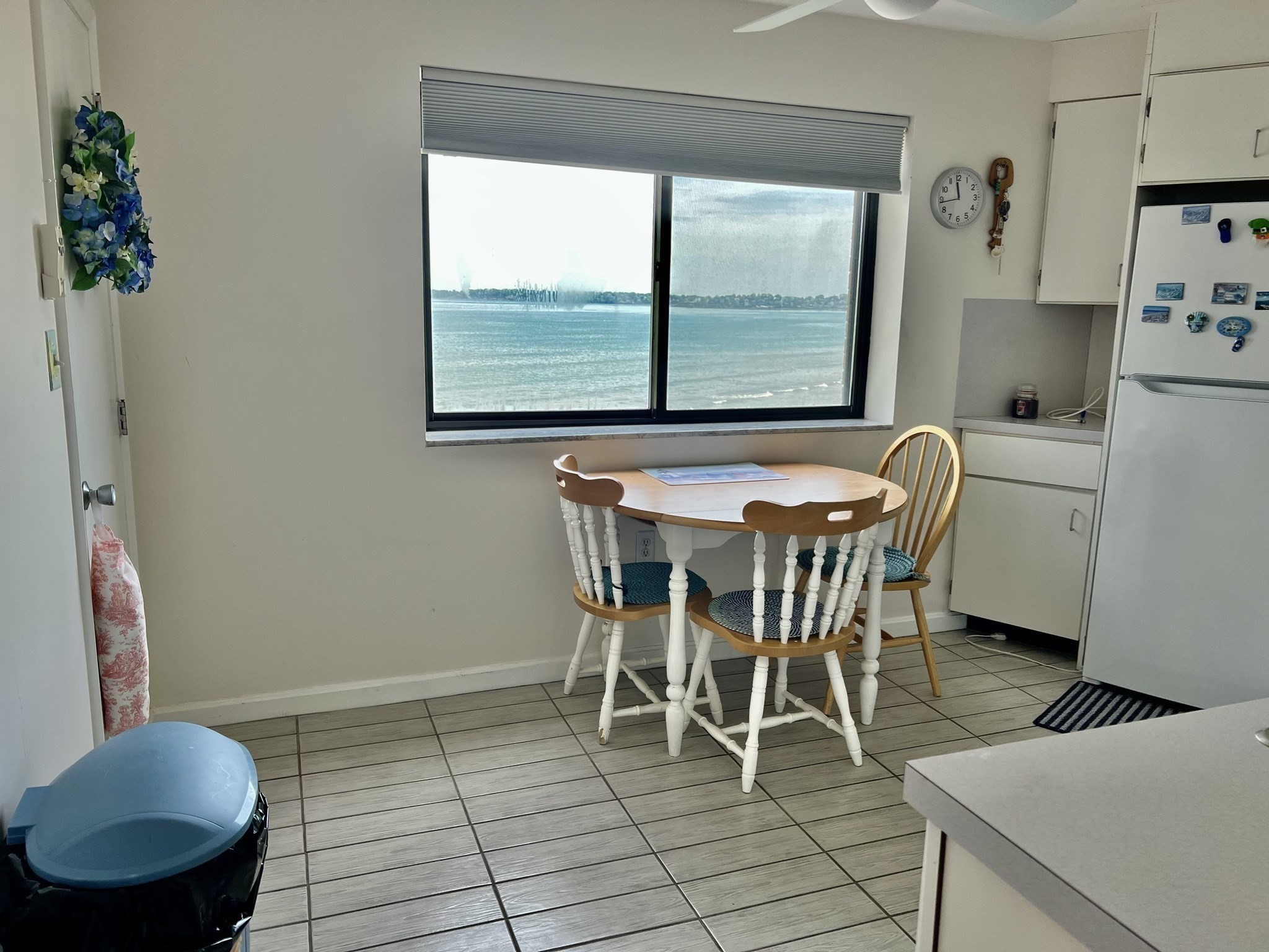 295 Lynn Shore Drive # 402 Property Photo 8
