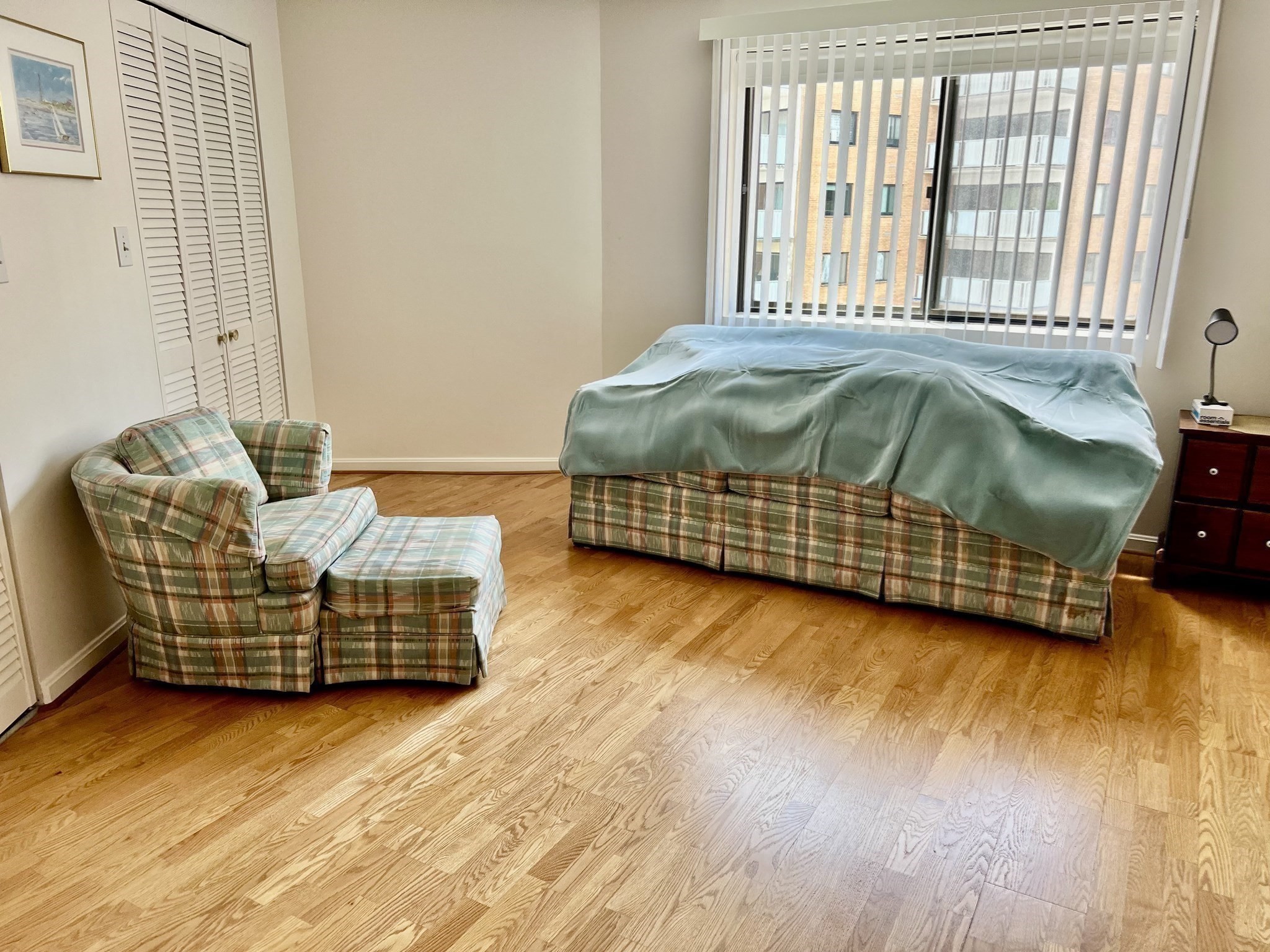 295 Lynn Shore Drive # 402 Property Photo 11