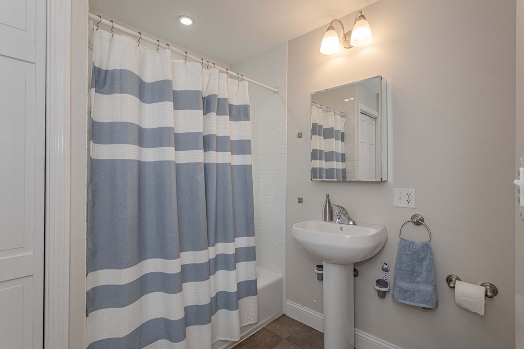 51 Creighton Street # 3 Property Photo 12