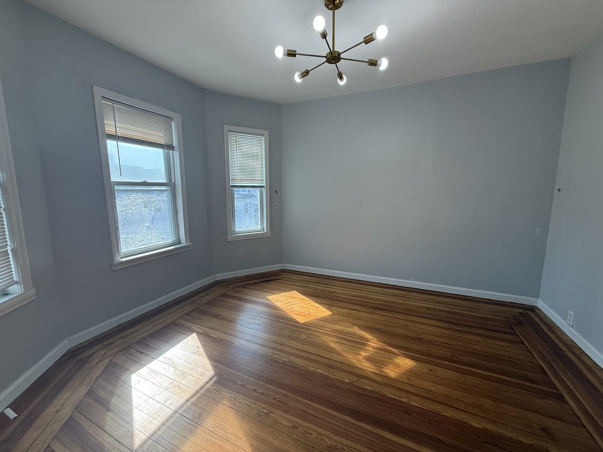 68-70 Wyeth St # 3 Property Photo 1