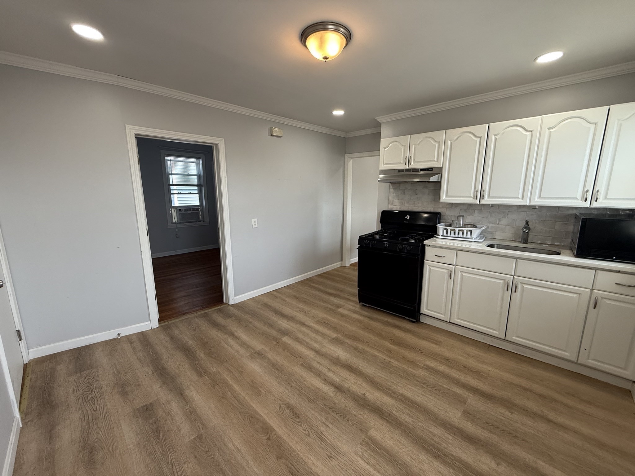 68-70 Wyeth St # 3 Property Photo 8