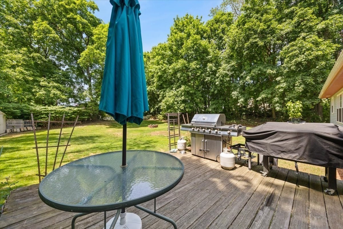 115 Springhill Ave Property Photo 12