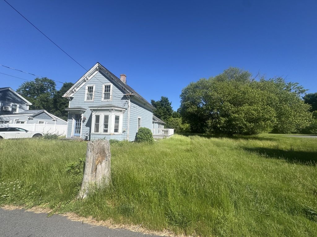 252 Main St Property Photo 2