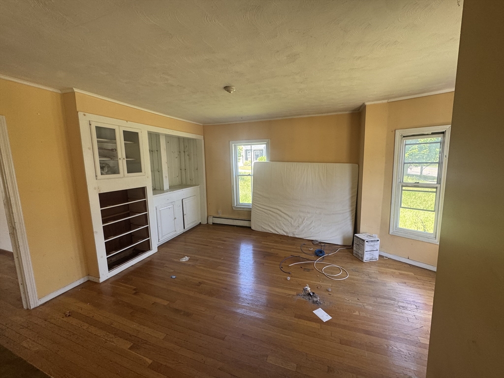 252 Main St Property Photo 8
