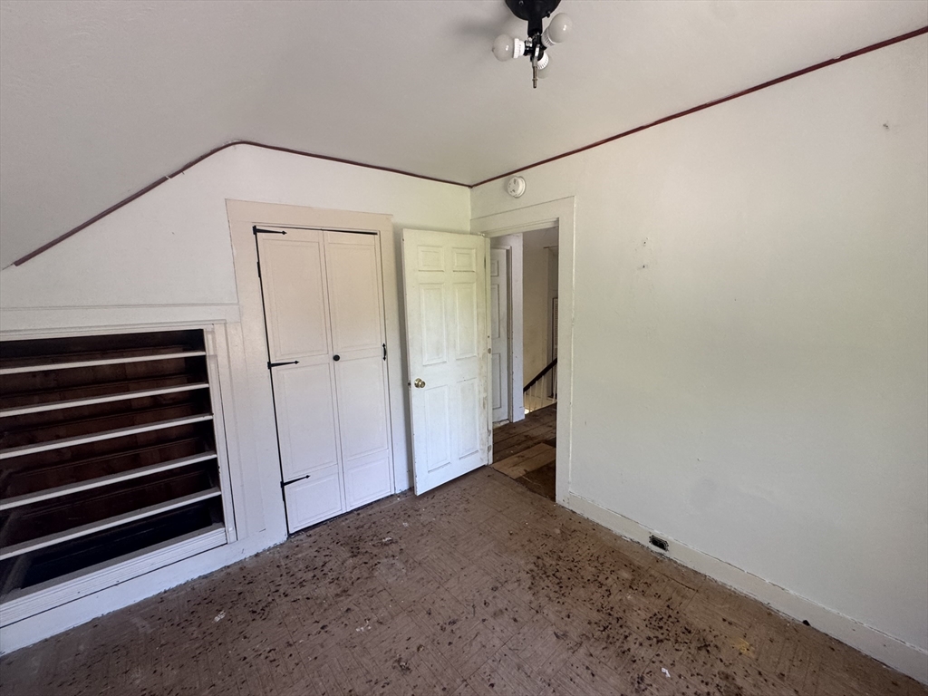252 Main St Property Photo 11