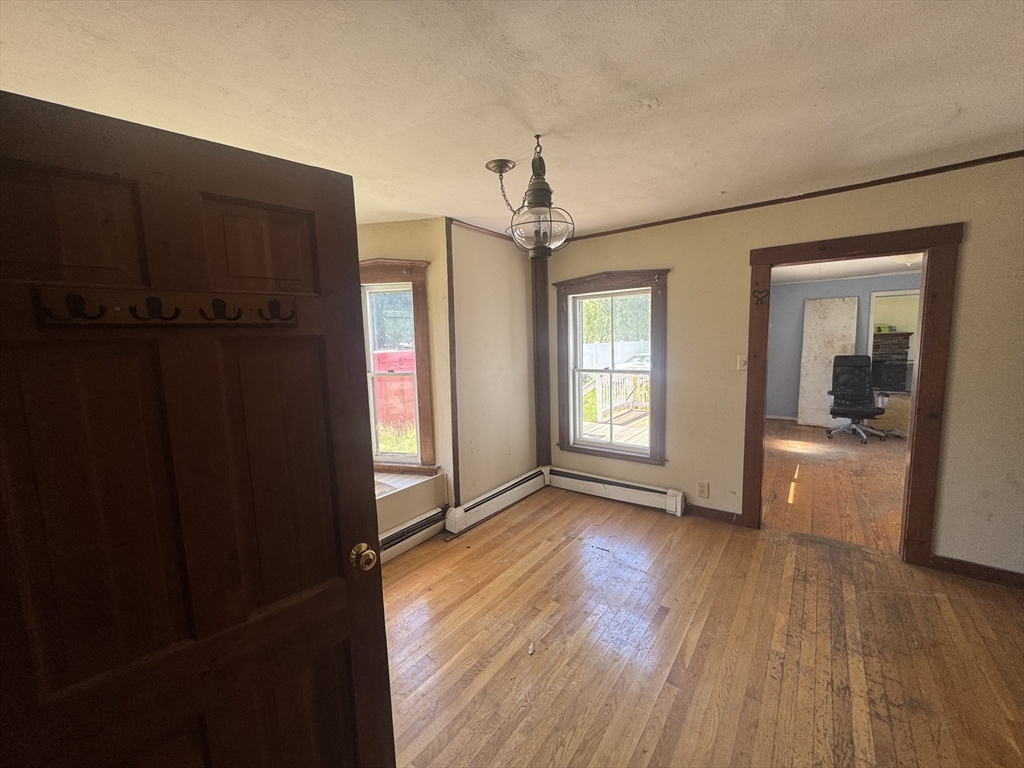 252 Main St Property Photo 16