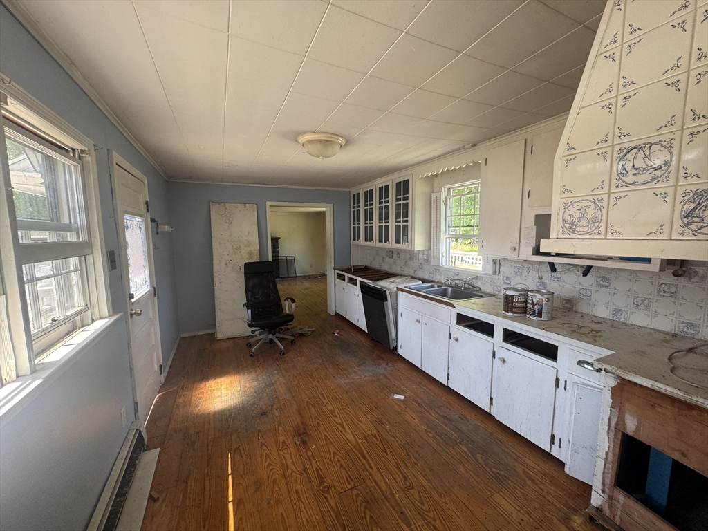 252 Main St Property Photo 17