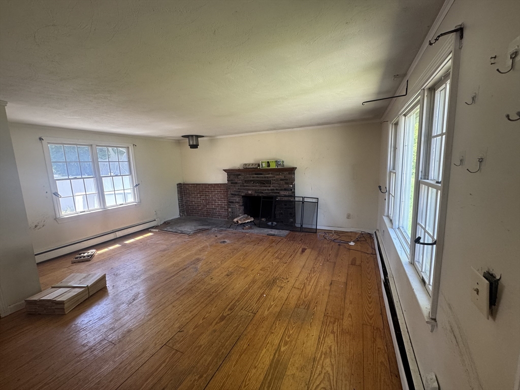 252 Main St Property Photo 23