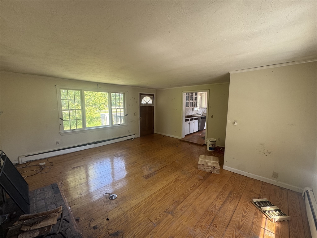 252 Main St Property Photo 24