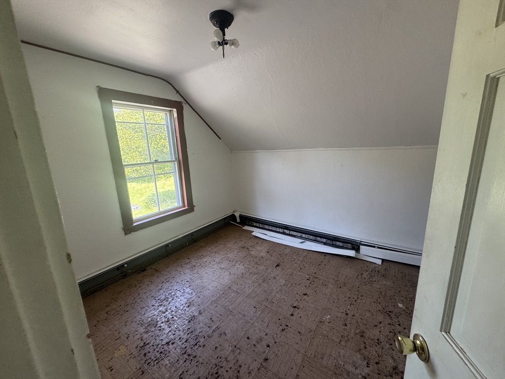 252 Main St Property Photo 35