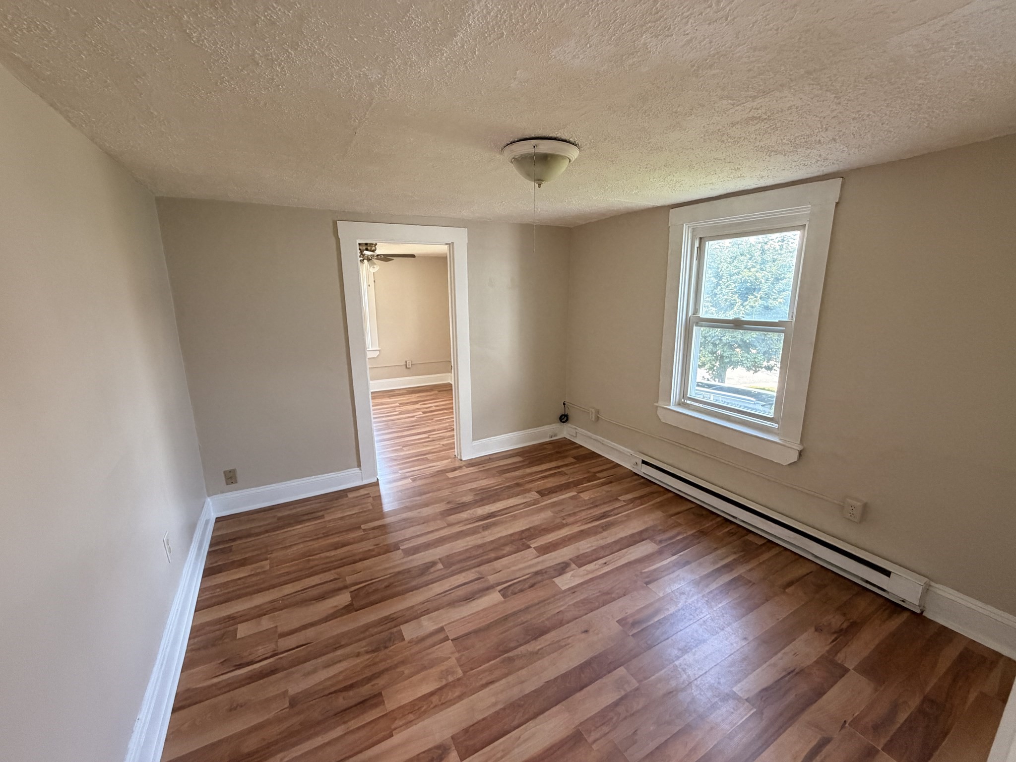 326 Thacher St Property Photo 17