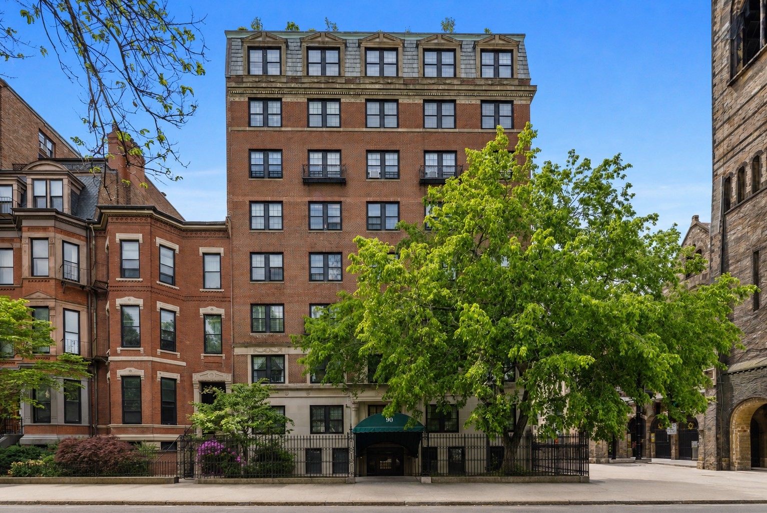 90 Commonwealth Ave # 22 Property Photo 1