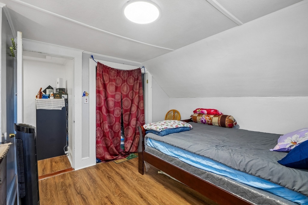 638 Boston St Property Photo 16