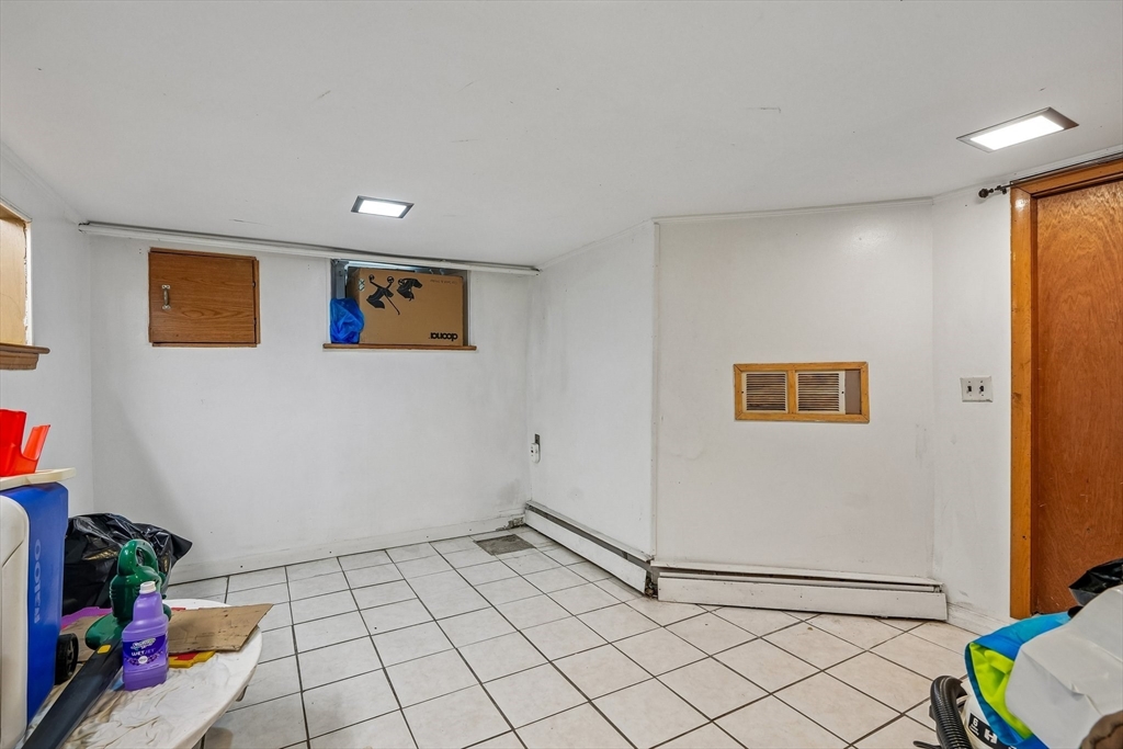 638 Boston St Property Photo 19