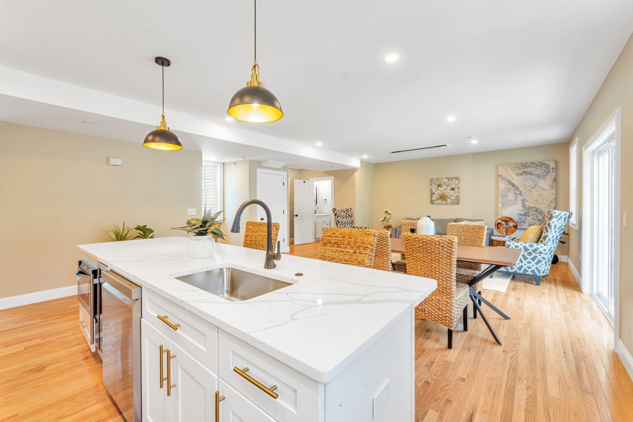 112 Armandine Street # 3 Property Photo 4