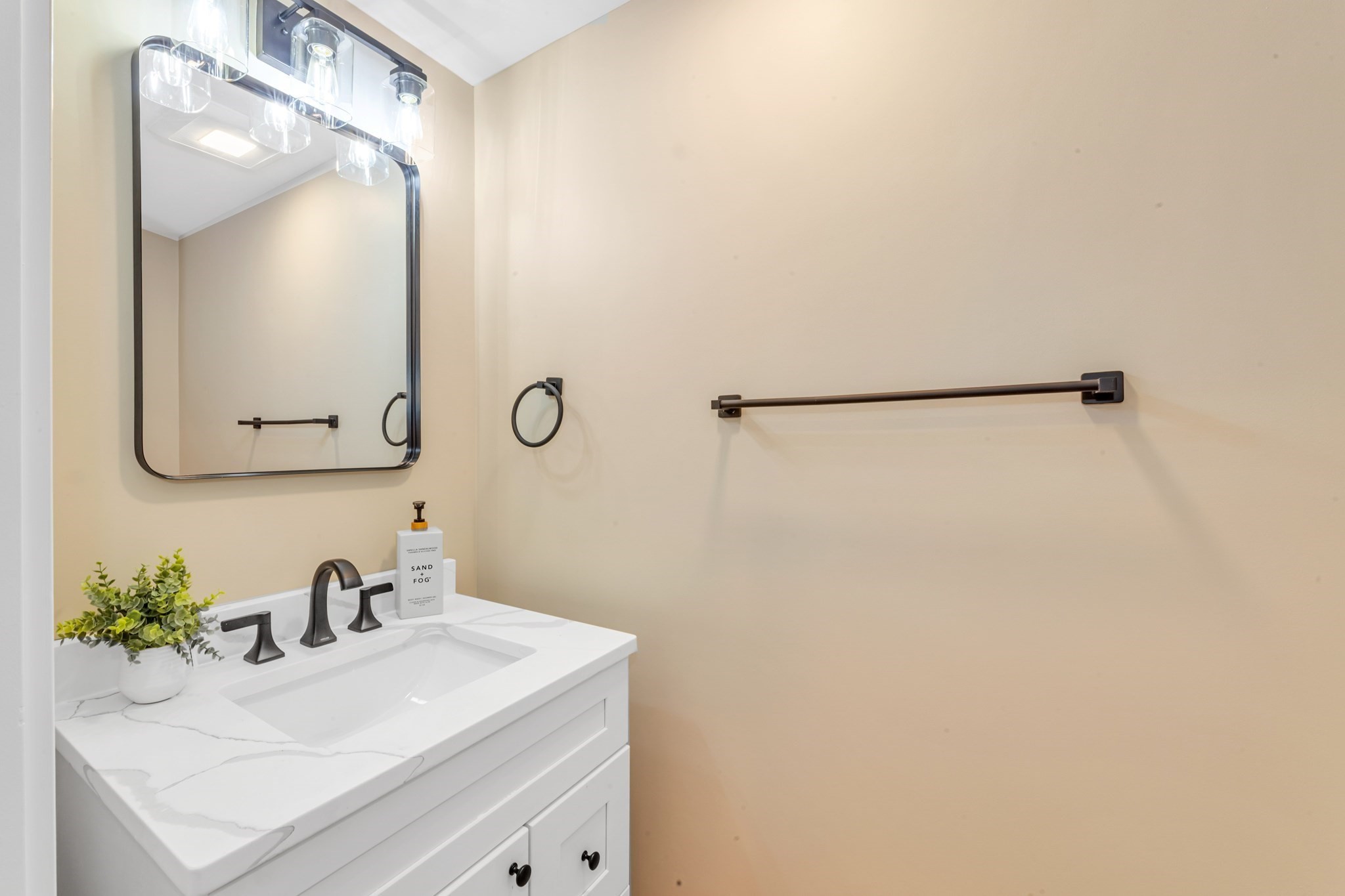 112 Armandine Street # 3 Property Photo 20