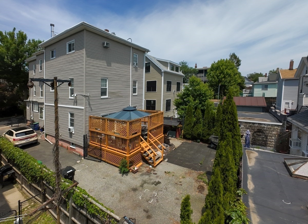 23 Quincy St Property Photo 1